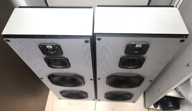 KOLUMNY GŁOŚNIKOWE JBL
