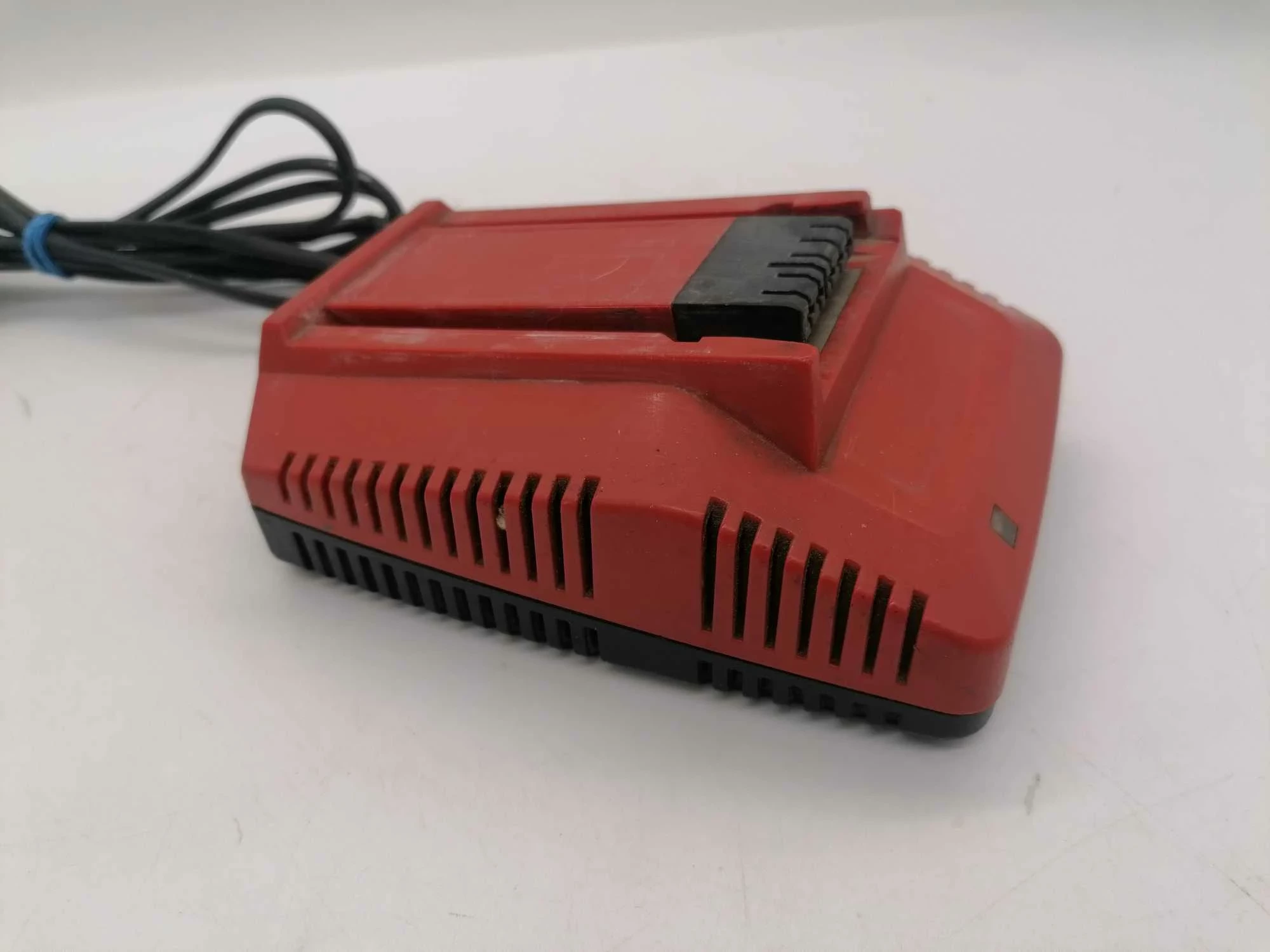 ladowarka-hilti-c-436-90-uszkodzona-ean-gtin-4210201417576