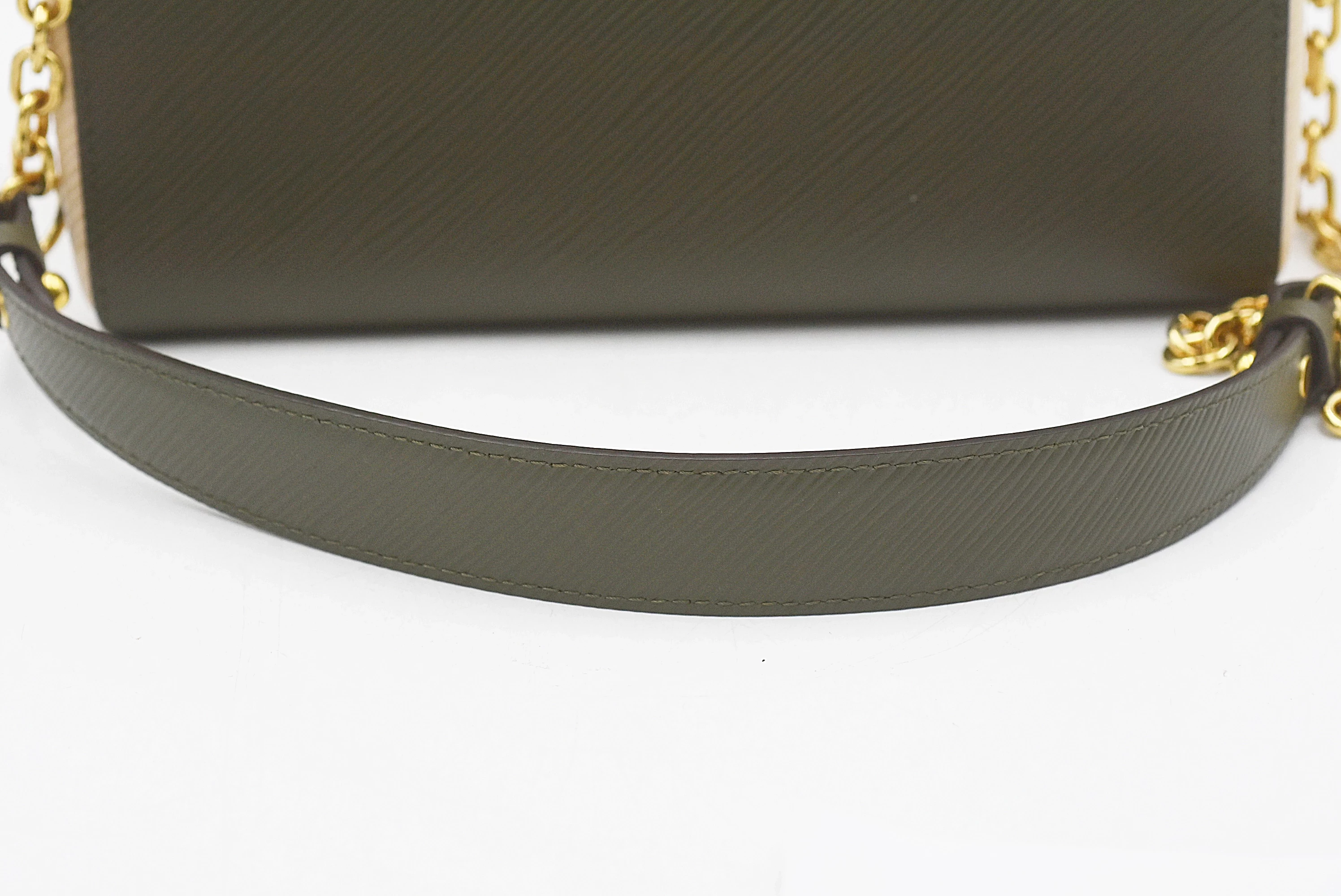 torebka-louis-vuitton-twist-mm-material-dominujacy-203885-218289