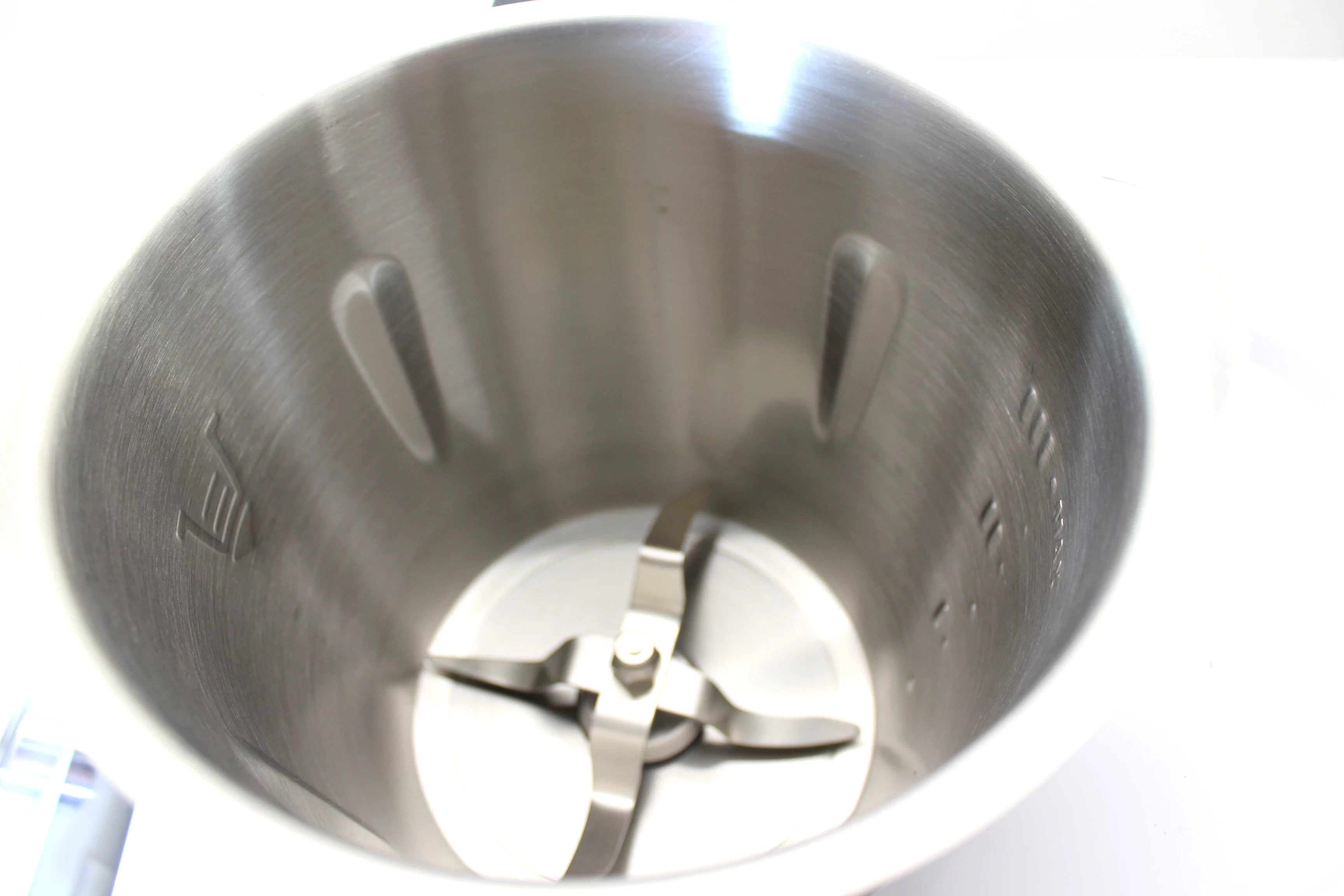 robot-kuchenny-silvercrest-pudelko-monsieur-cuisine-connect-1000-w-ean-gtin-3614912218063