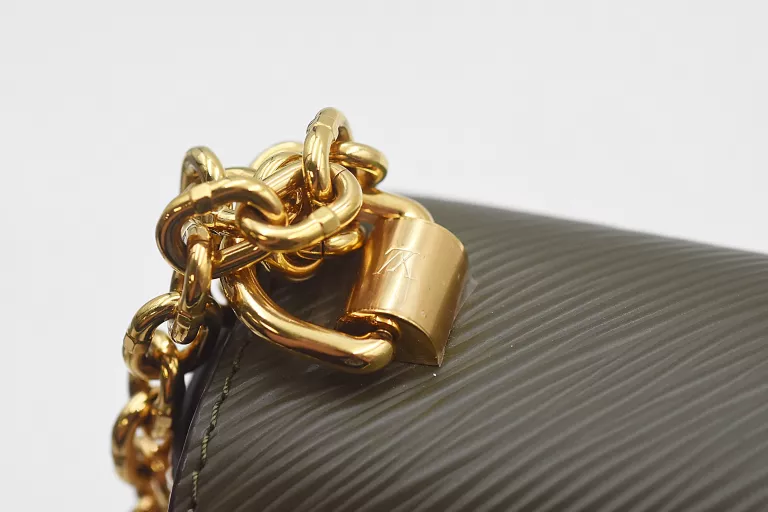 TOREBKA LOUIS VUITTON TWIST MM