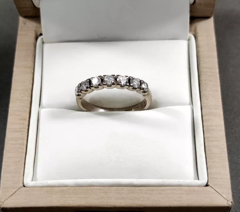 wyrob-jubilerski-uzywany-pierscionek-z-brylantami-r16-p750-biale-zloto-rozmiarsrednica-wew-mm-161767