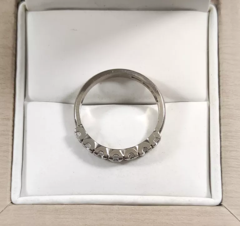 wyrob-jubilerski-uzywany-pierscionek-z-brylantami-r16-p750-biale-zloto-stan-uzywany