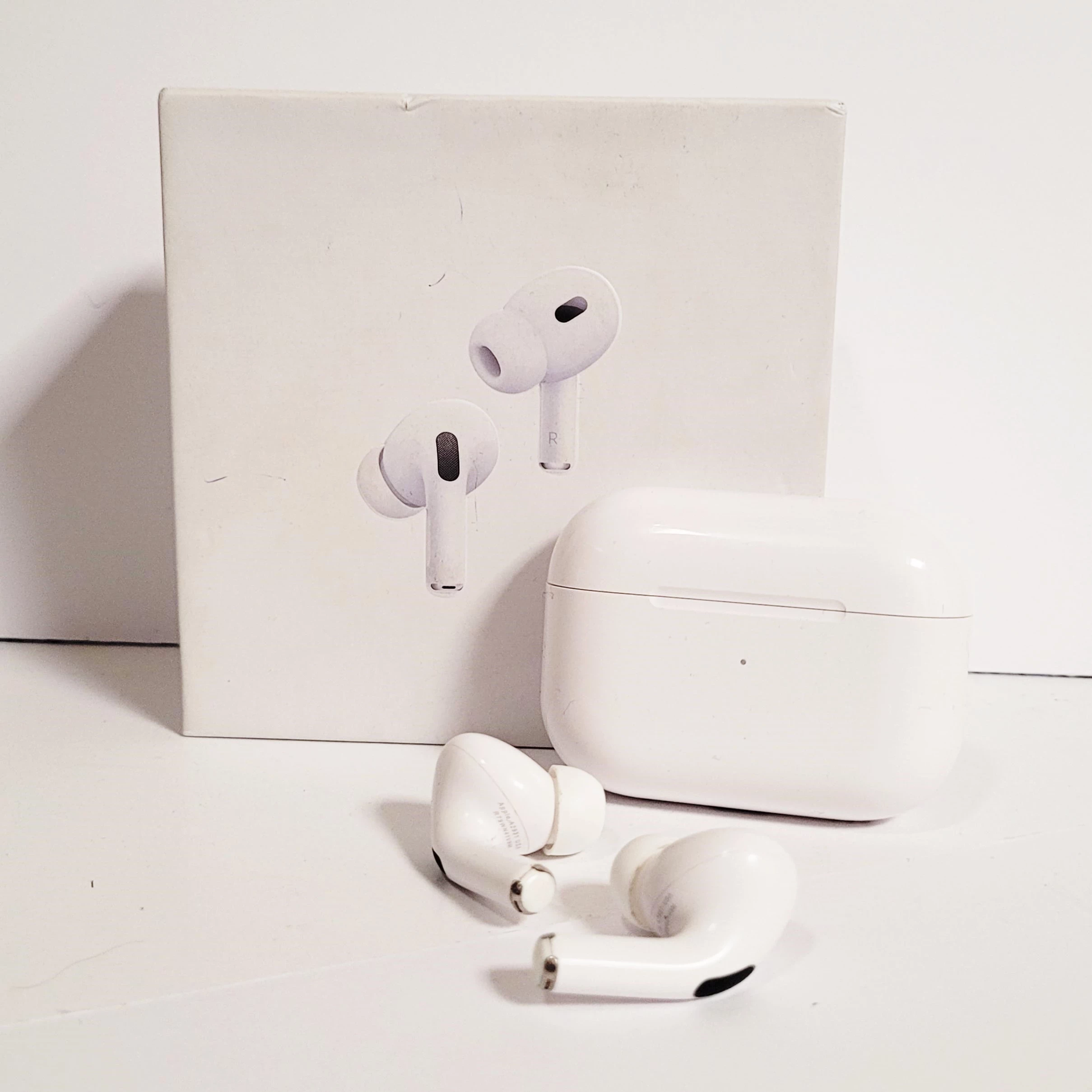 sluchawki-airpodspro-zamiennik-aleja-wolnosci-15b-czestochowa-sj