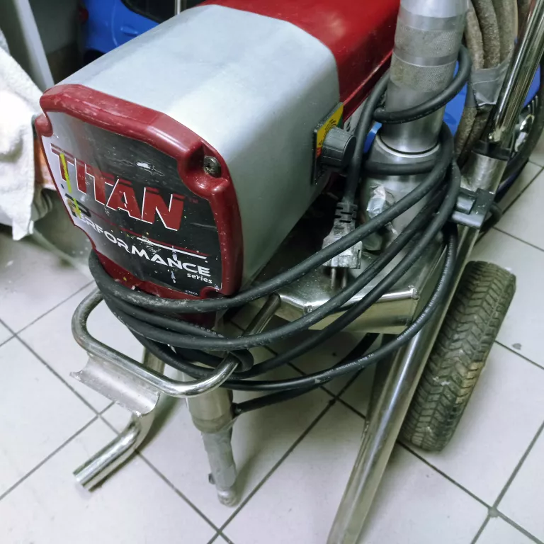 AGREGAT MALARSKI TITAN 1150
