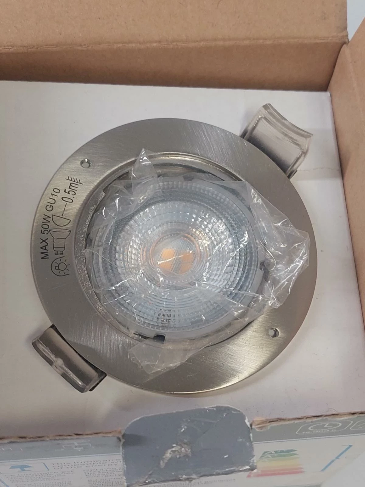 oswietlnie-wnekowe-oczkowe-kolor-bialy