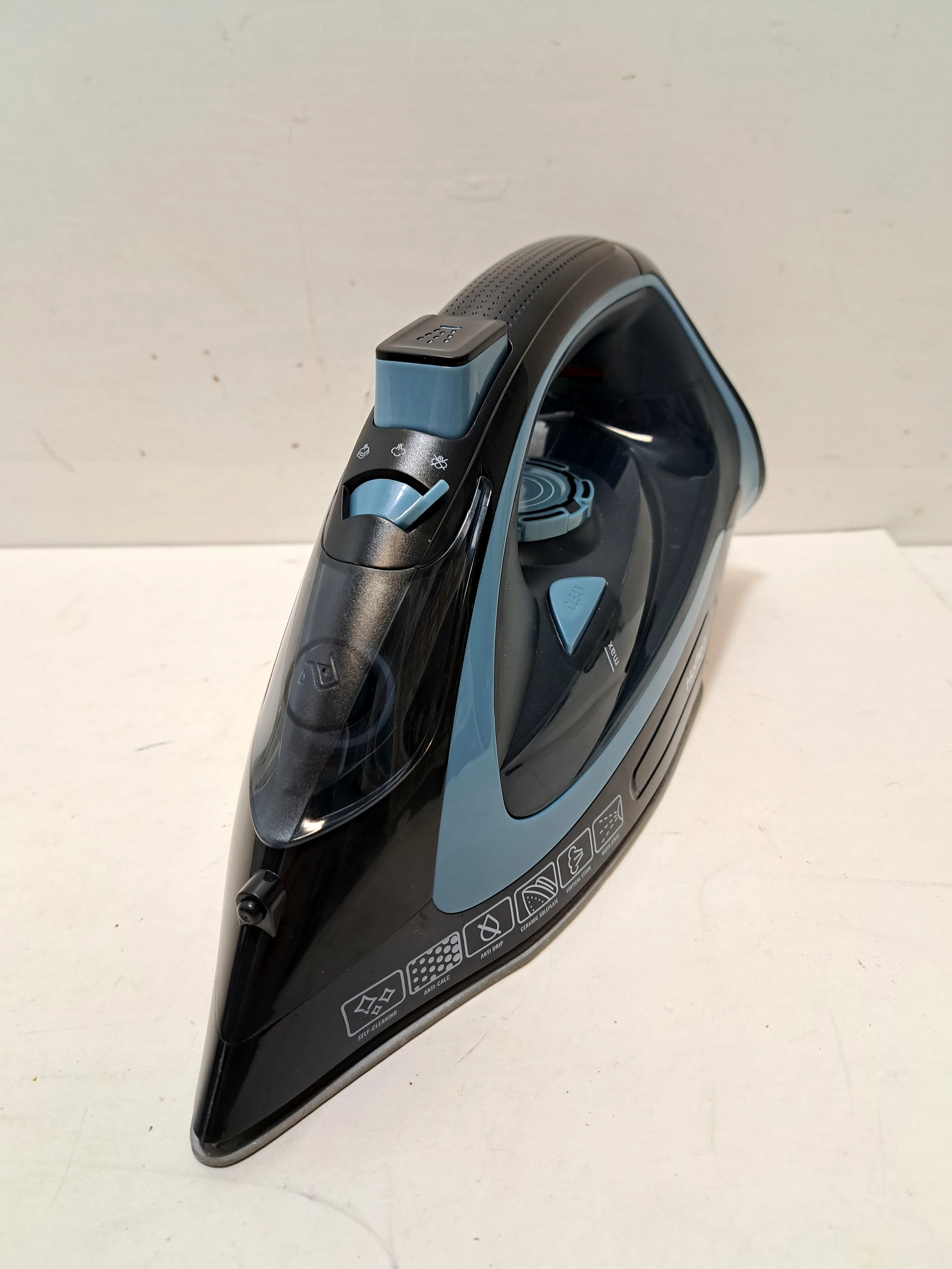 zelazko-bezprzewodowe-hoffen-csi-4179-polecam-model-csi-4179