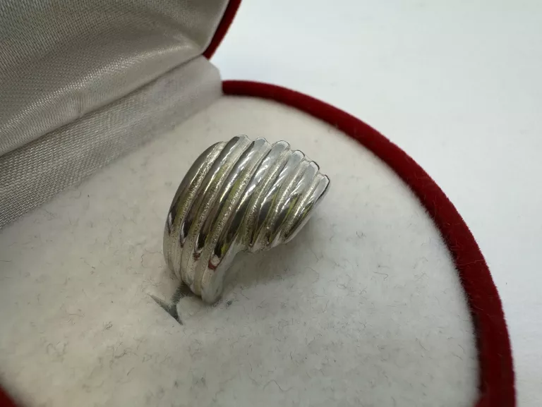 srebrny-pierscionek-925-r16-28g-stan-uzywany