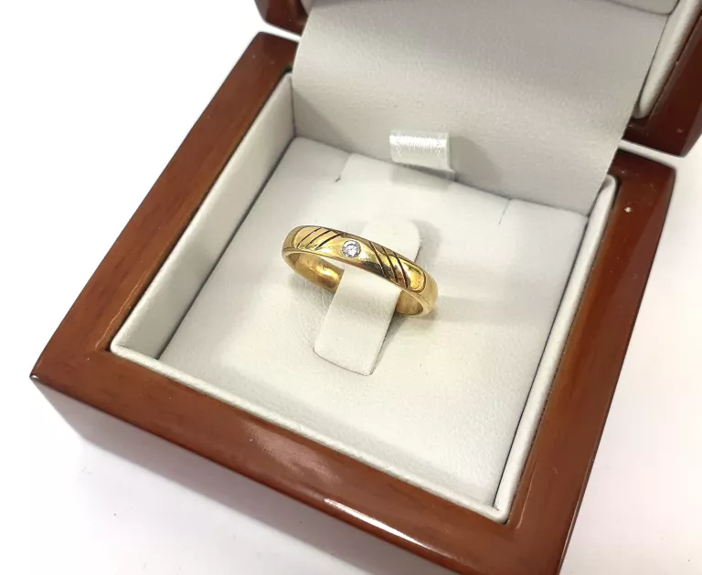 zloty-pierscionek-z-brylantem-004ct-585-326g-rozmiar-12-certyfikat-grochowska-8385-poznan-ska-x