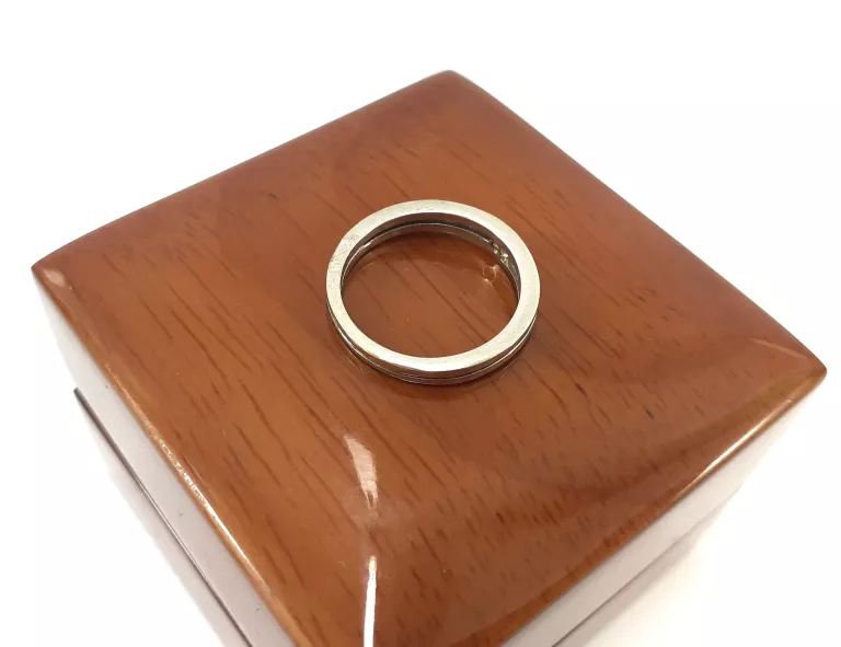 zloty-pierscionek-brylant-009ct-750-361g-r15-certyfikat-biale-zloto-kamien-17088-8192