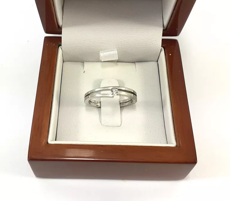 zloty-pierscionek-brylant-009ct-750-361g-r15-certyfikat-biale-zloto-grochowska-8385-poznan-ska-x