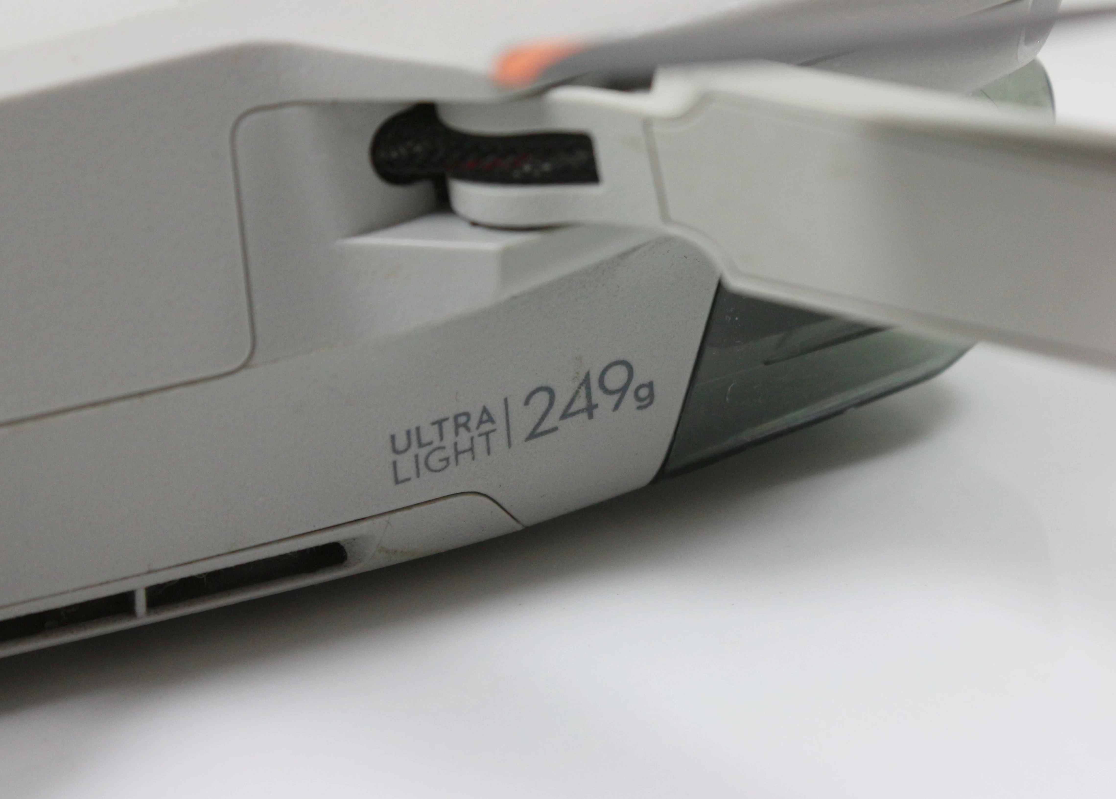 dron-dji-mini-2-ultra-light-249-g-pilot-product-id-c0040d23-a3cd-4f77-a1eb-835658ae0b7b