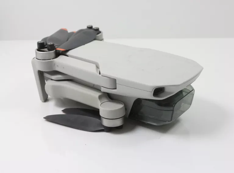 dron-dji-mini-2-ultra-light-249-g-pilot-model-mini-2-se-fly-more-combo