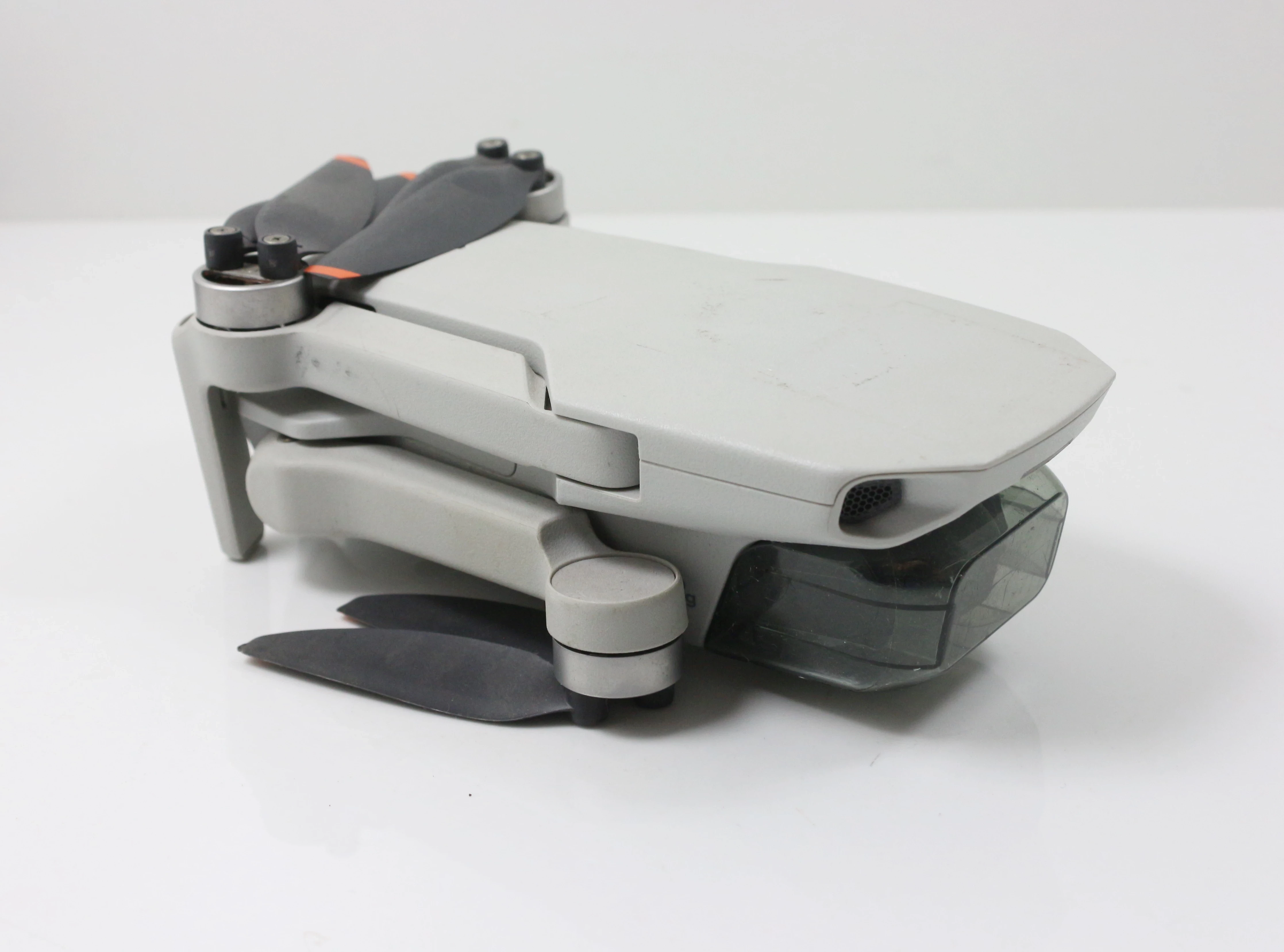 dron-dji-mini-2-ultra-light-249-g-pilot-model-mini-2-se-fly-more-combo