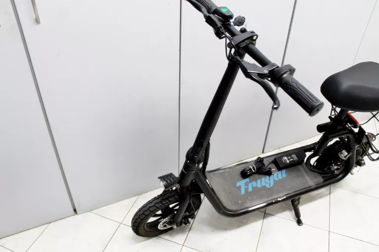 hulajnoga-elektryczna-frugal-spirit-z-siedziskiem-stan-uzywany