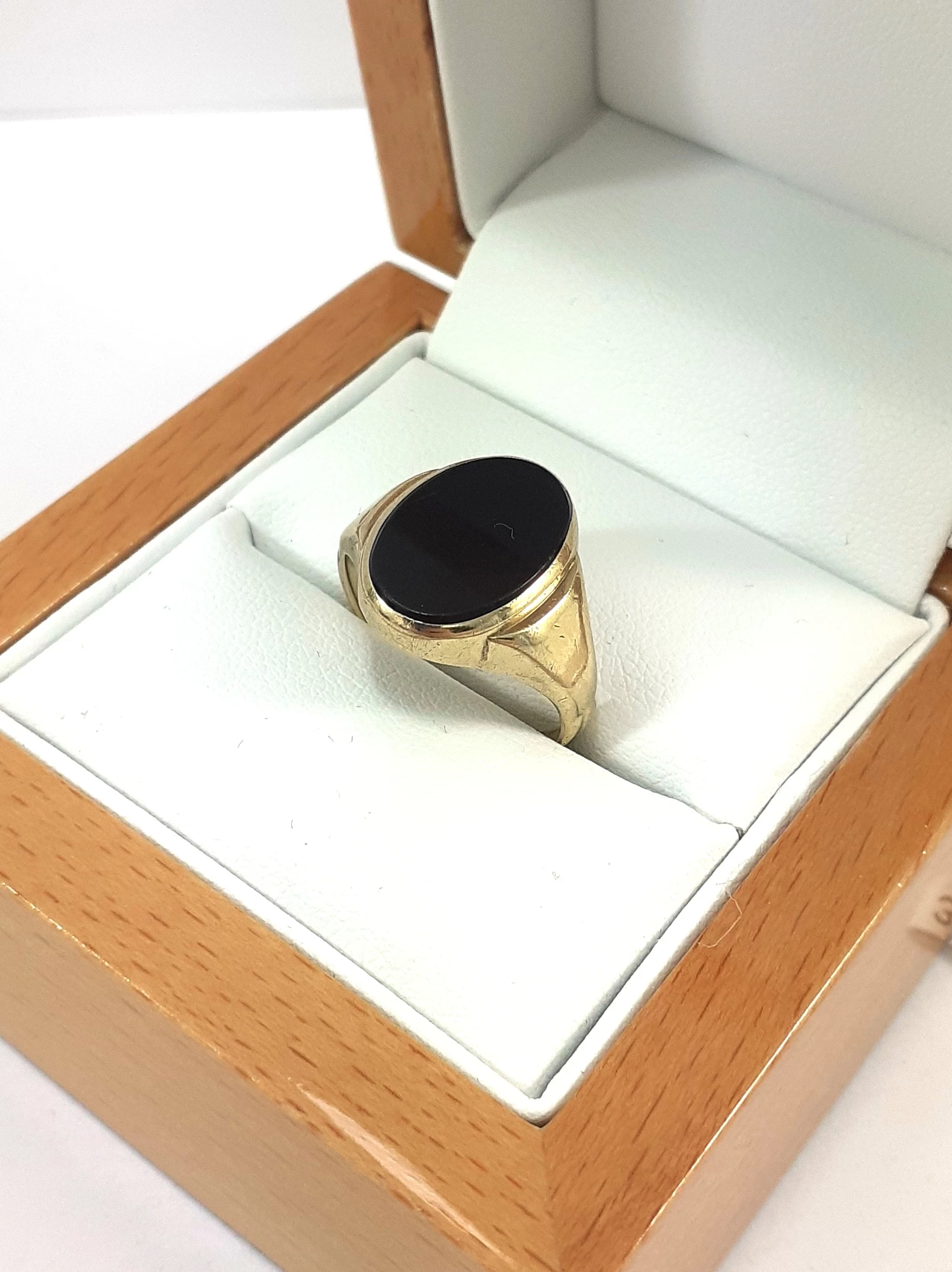 zloty-pierscionek-z-onyksem-333-247g-12-marka-inna-marka