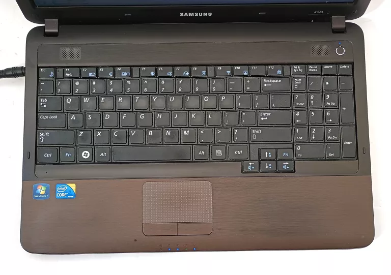 LAPTOP SAMSUNG R540