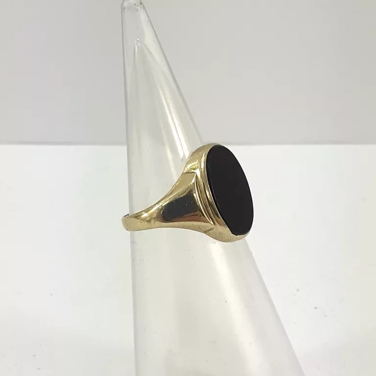 zloty-pierscionek-z-onyksem-333-247g-12-ean-gtin-5900025482957