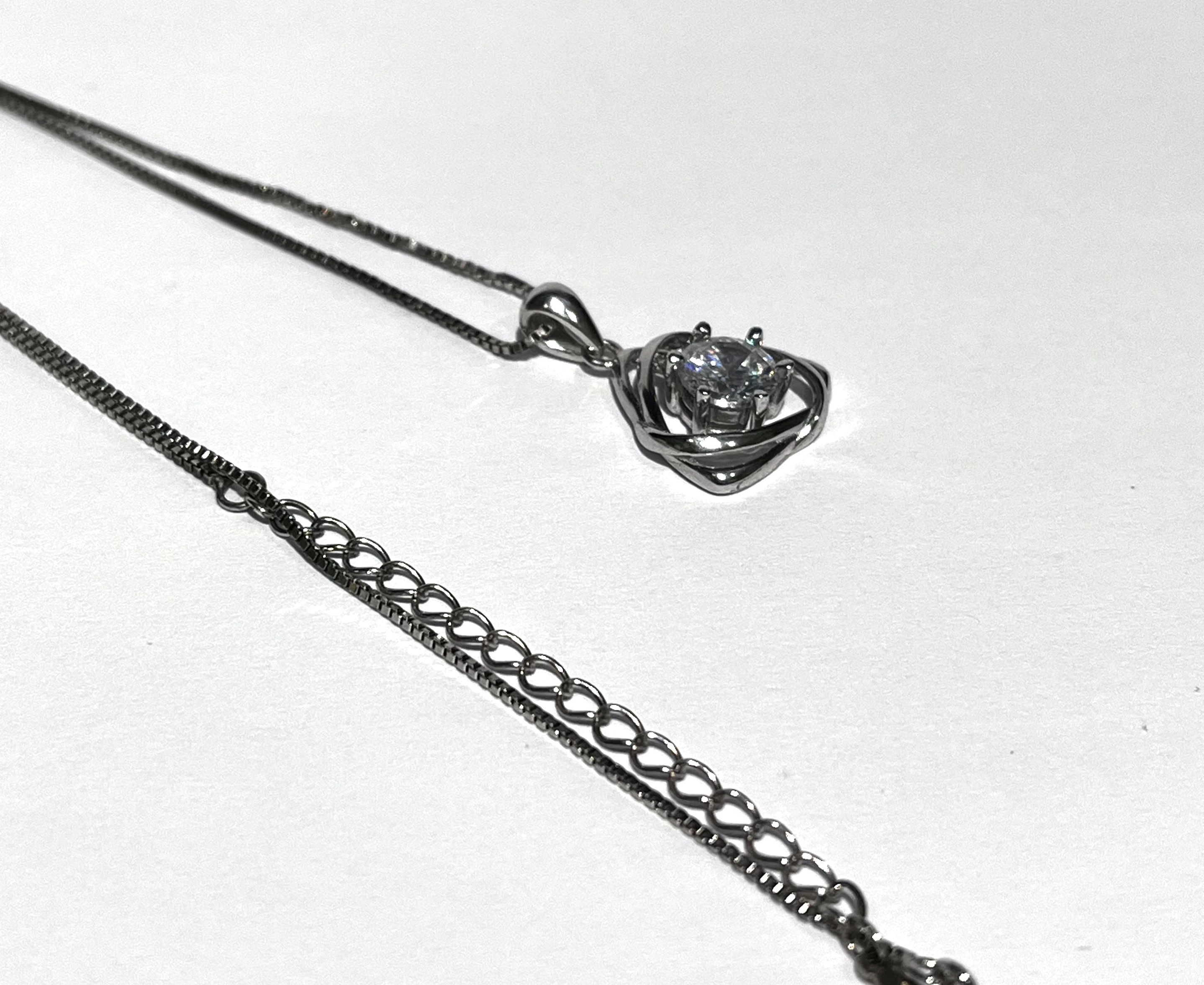 srebrny-lancuszek-damski-z-zawieszka-925-390-stan-uzywany