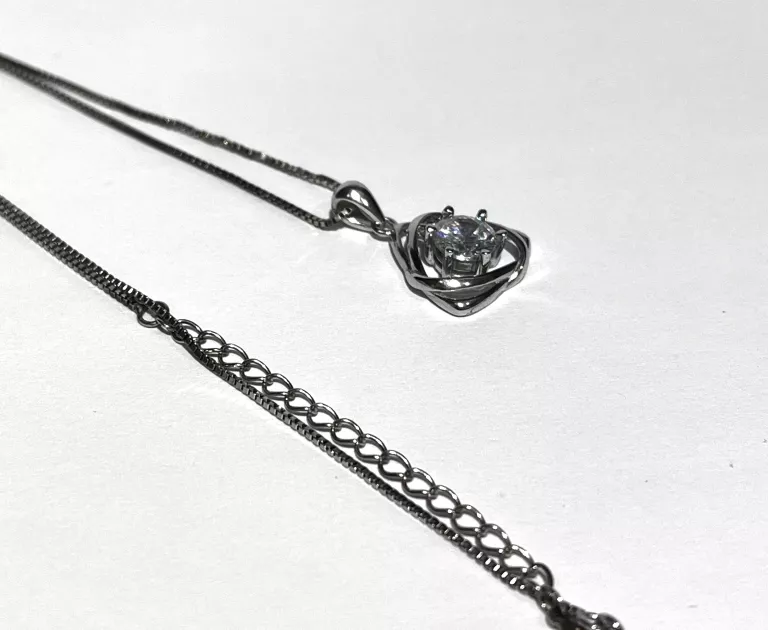 SREBRNY ŁAŃCUSZEK DAMSKI Z ZAWIESZKĄ 925 3,90