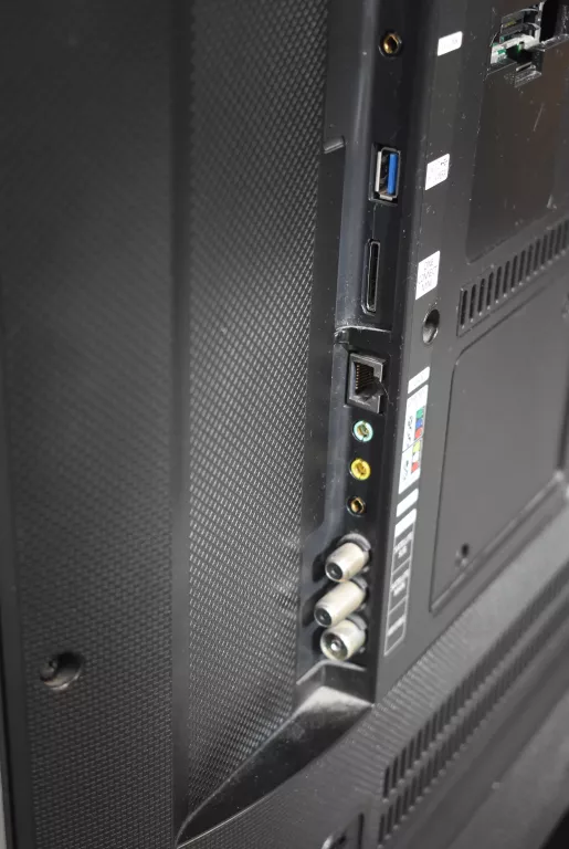 TELEWIZOR SAMSUNG UHD UE40JU700