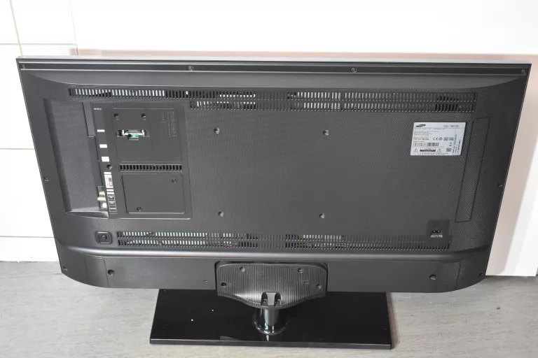 TELEWIZOR SAMSUNG UHD UE40JU700