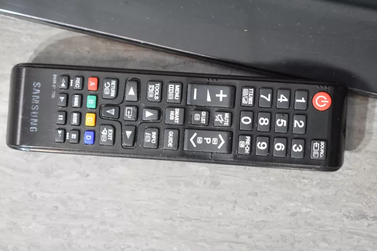 TELEWIZOR SAMSUNG UHD UE40JU700