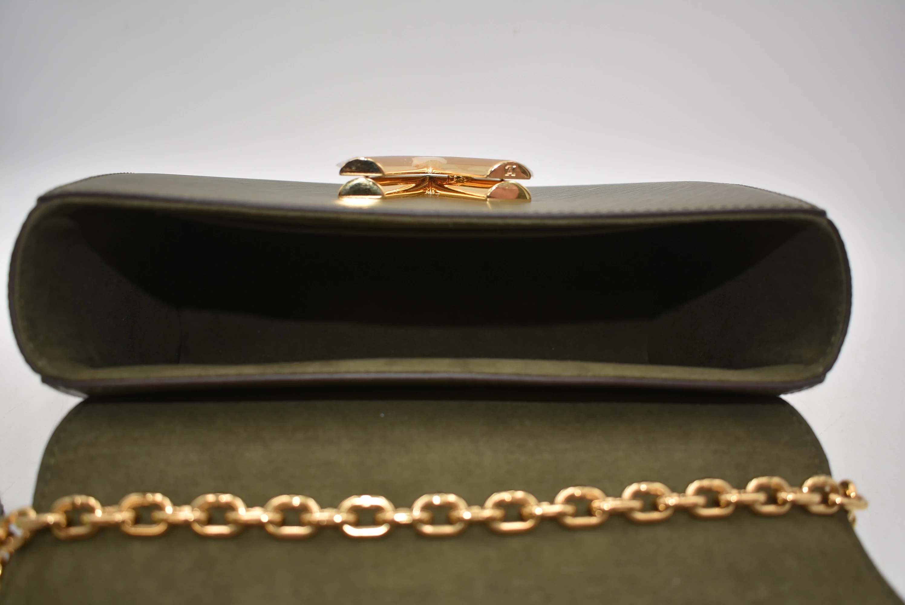 torebka-louis-vuitton-twist-mm-product-id-b4fd6062-d87d-4ba8-a504-ab9ede9f894f