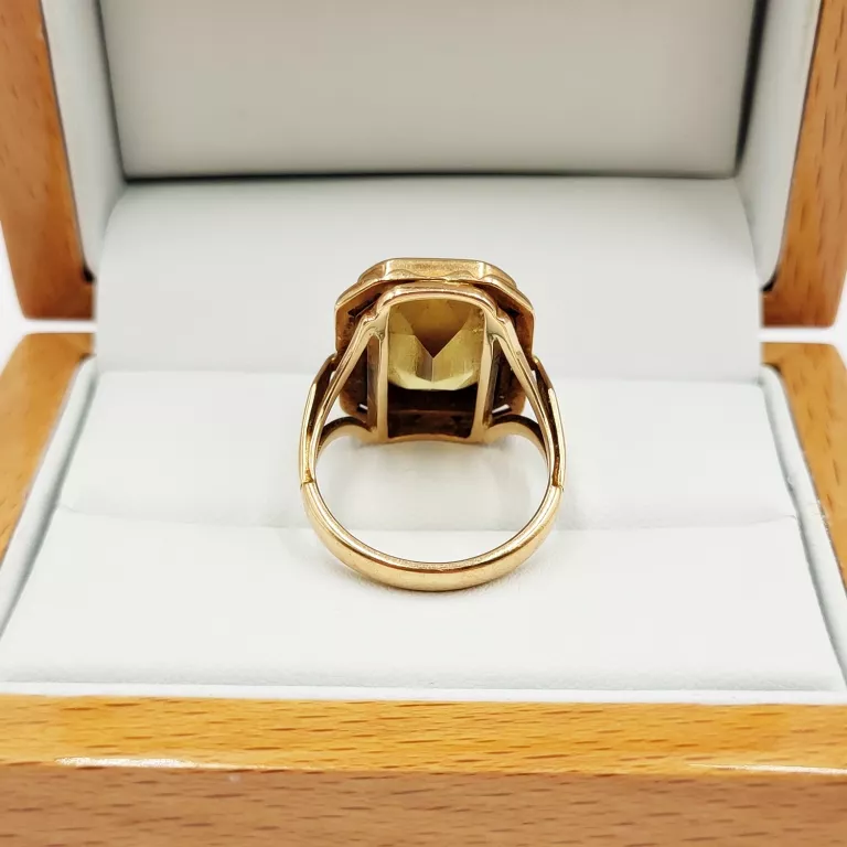 piekny-stary-zloty-pierscionek-z-cytrynem-prl-585-kolor-dominujacy-zolcie