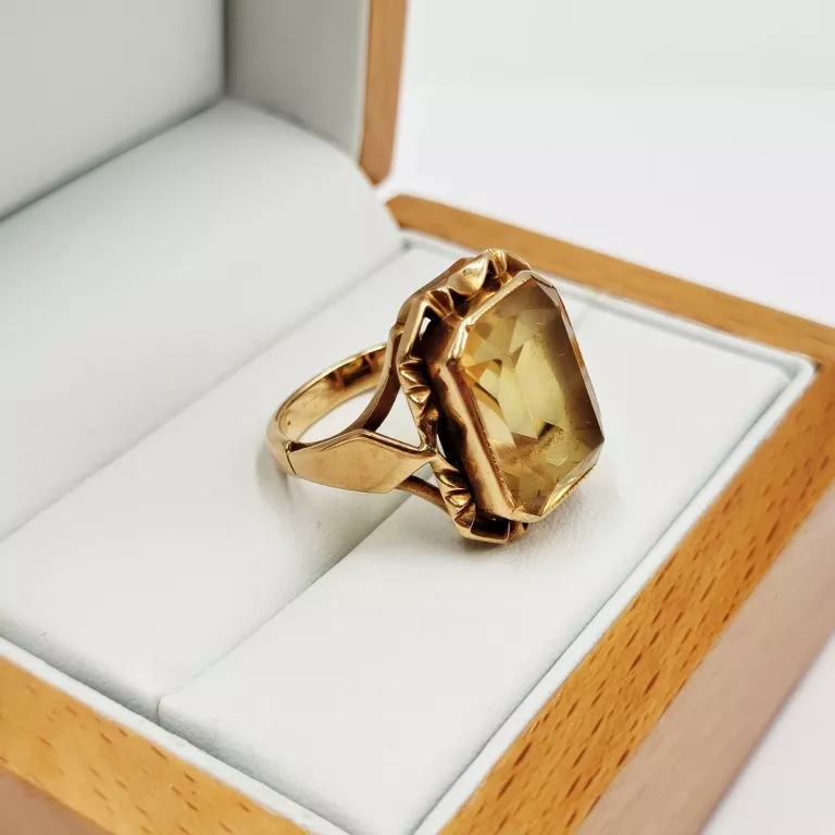 piekny-stary-zloty-pierscionek-z-cytrynem-prl-585-cechy-brak