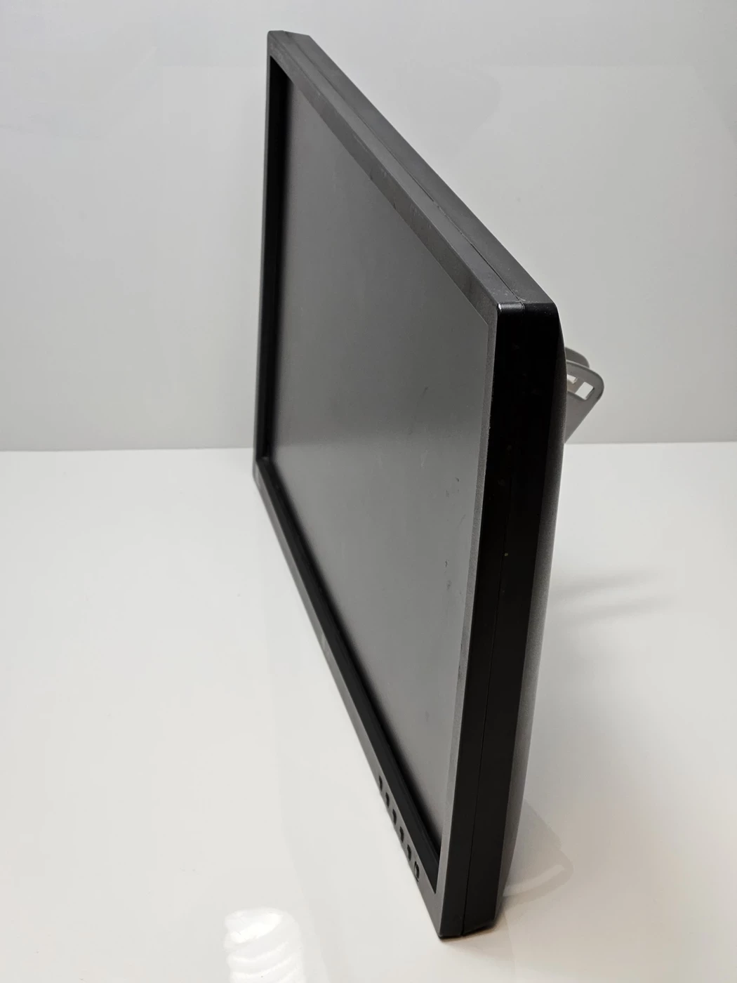 monitor-led-lg-flatron-w2246-stan-11323-2