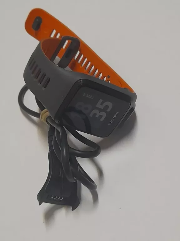 zegarek-tomtom-adventure-golfer-material-paska-tworzywo-sztuczne