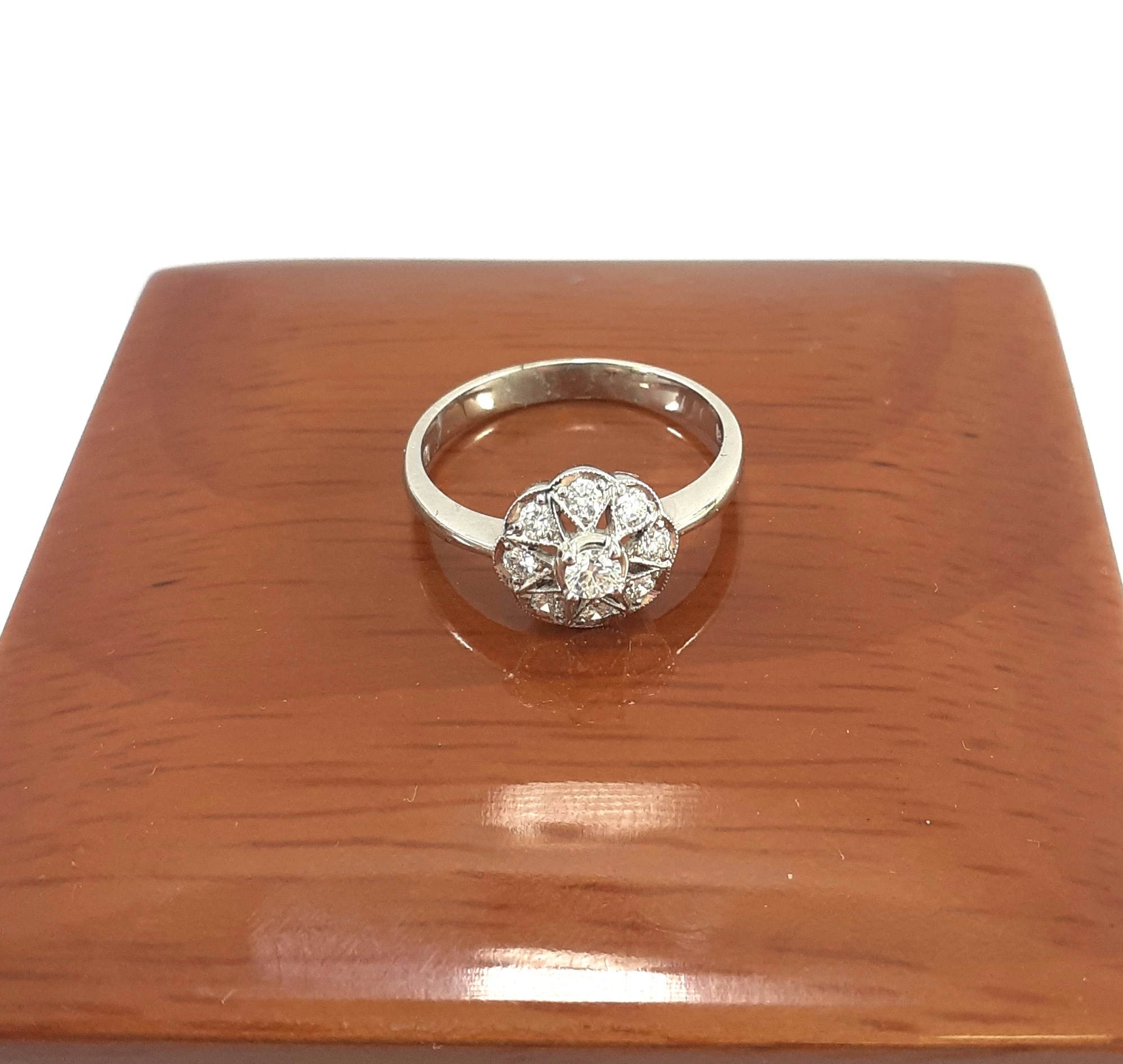 zloty-pierscionek-z-brylantami-024ct-750-259g-r11-certyfikat-material-15835-2