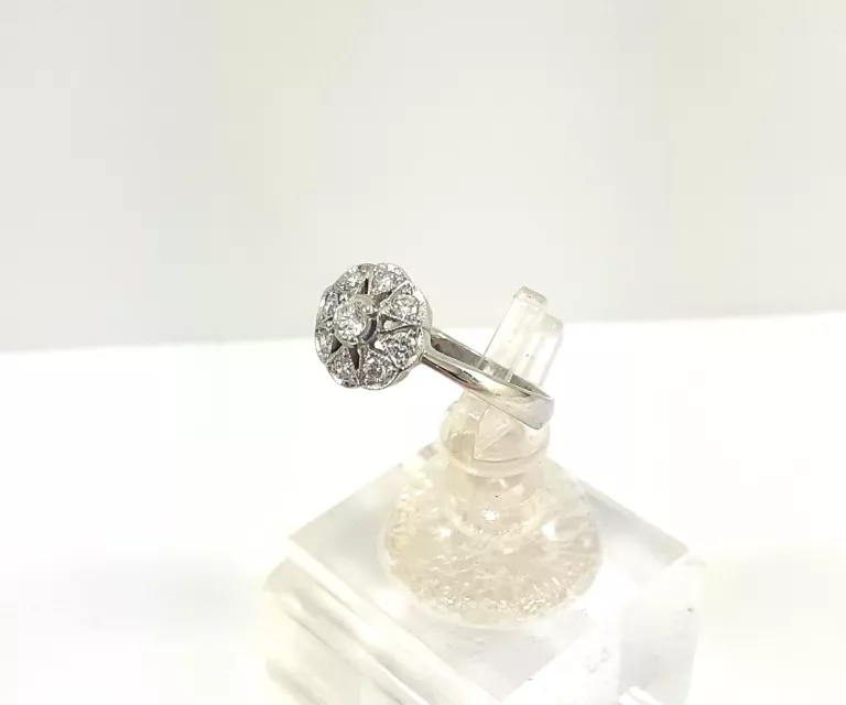 zloty-pierscionek-z-brylantami-024ct-750-259g-r11-certyfikat-marka-248811-950468