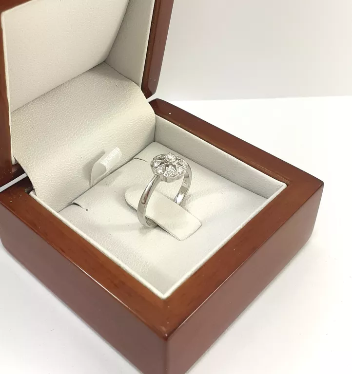 zloty-pierscionek-z-brylantami-024ct-750-259g-r11-certyfikat-rodzaj-2205-16