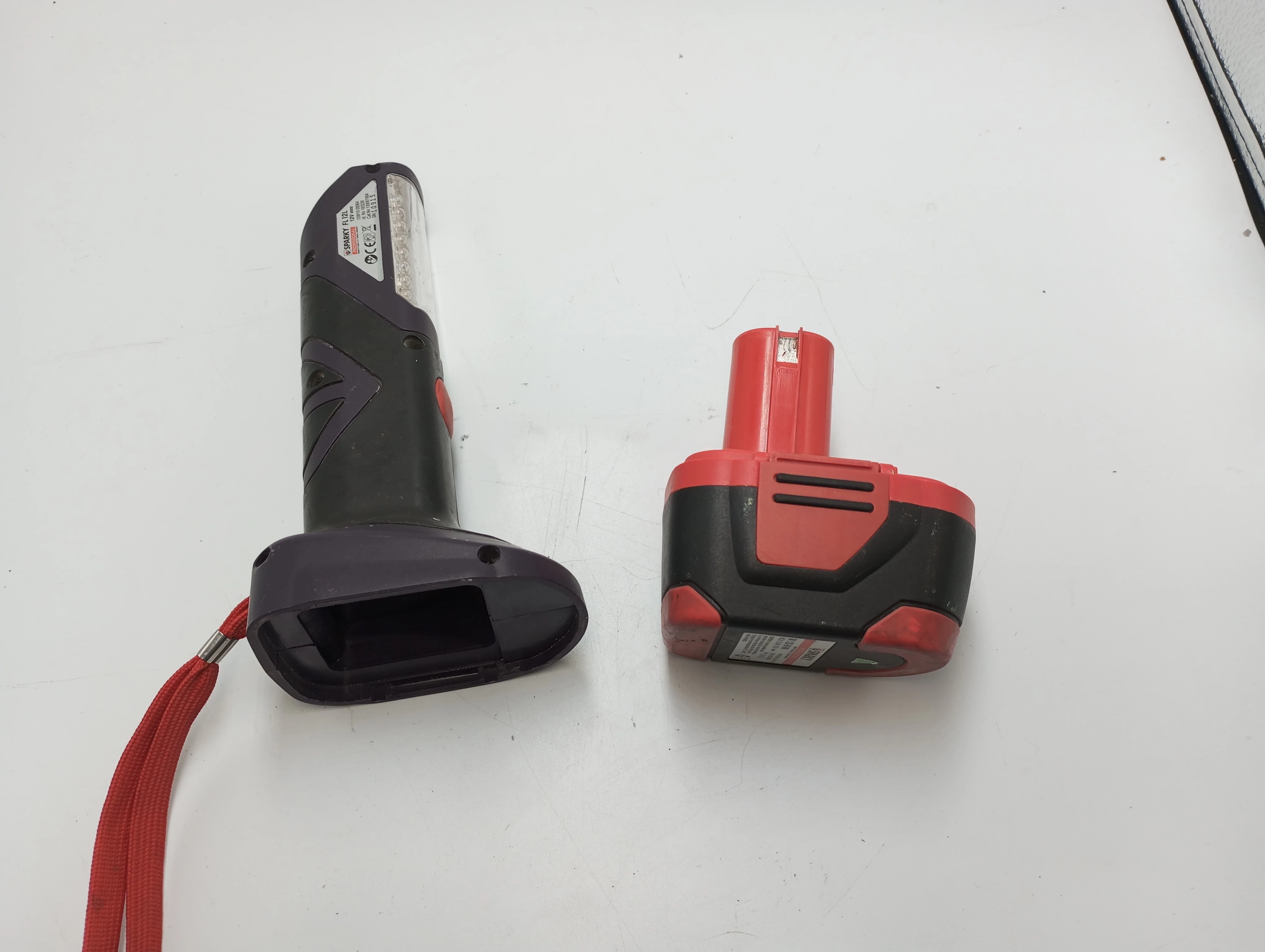 latarka-warsztatowa-sparky-fl-12l-kod-producenta-21