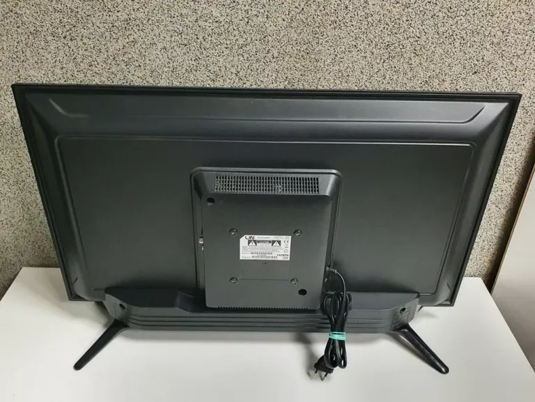TELEWIZOR LIN 32D1700 SMART 32"