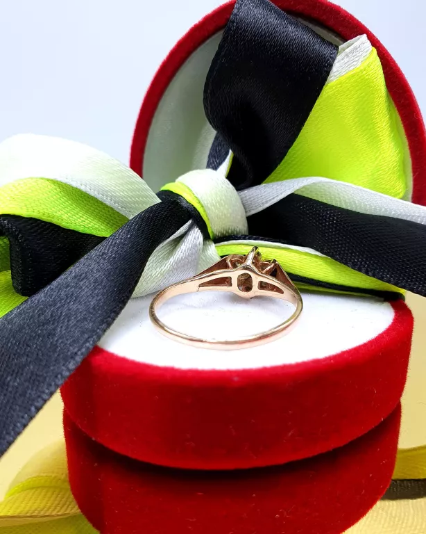 zloty-pierscionek-kwiatek-z-cyrkonii-585-197g-r13-kamien-17088-524288