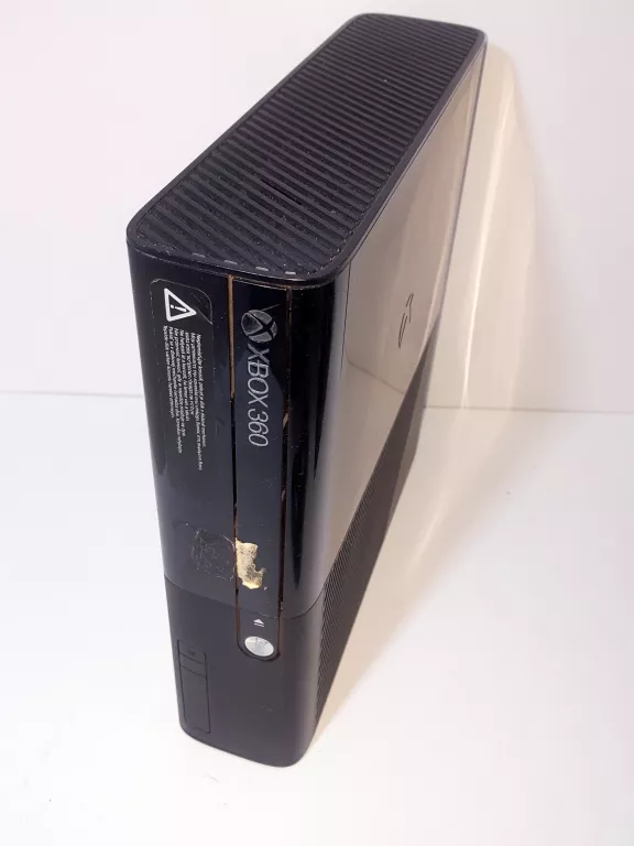 KONSOLA XBOX360 500GB + PAD + ZASILACZ