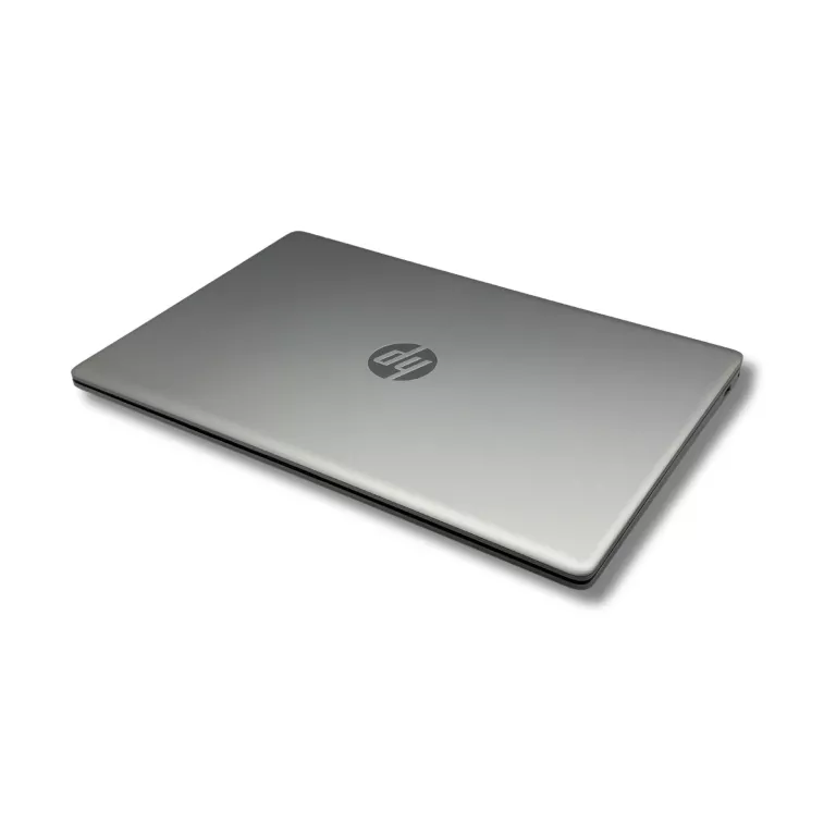 LAPTOP HP 17 RYZEN 5-5500/16GB/512/WIN11