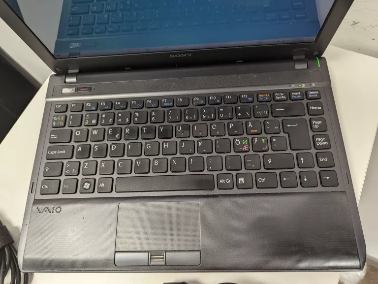 LAPTOP SONY VAIO PCG-51211M