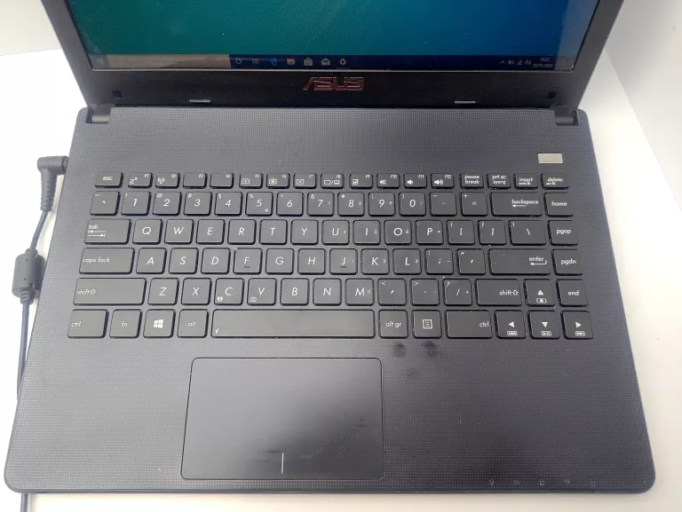 LAPTOP ASUS X401U #AMD C-60 2GB RAM 320GB HDD