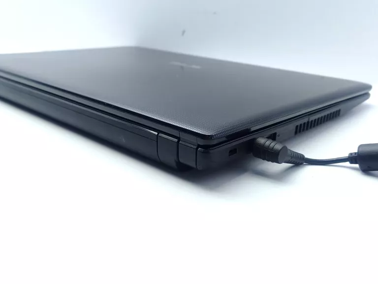 LAPTOP ASUS X401U #AMD C-60 2GB RAM 320GB HDD