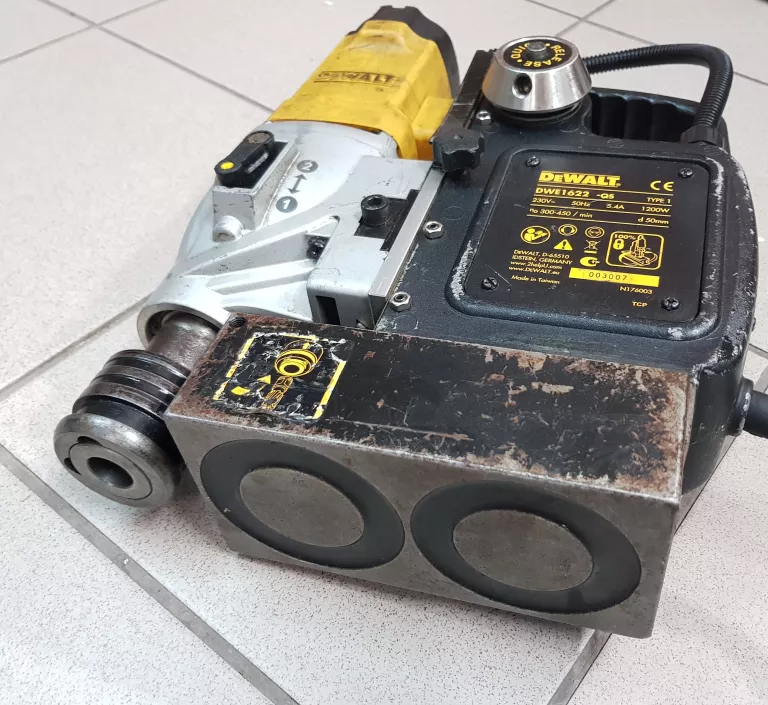 wiertarka-magnetyczna-1200w-dewalt-dwe1622k-waga-wiertarki-1455