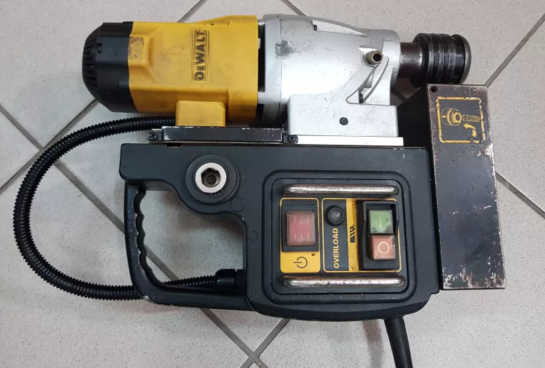 wiertarka-magnetyczna-1200w-dewalt-dwe1622k-rodzaj-stolowa