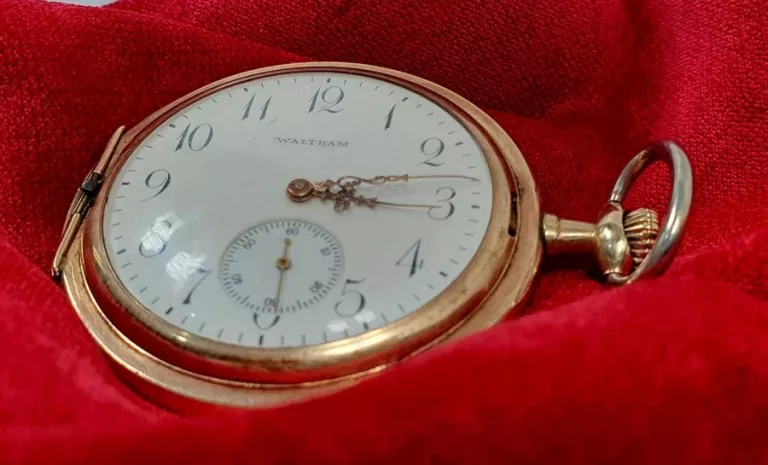 PIĘKNY POZŁACANY ZABYTKOWY ZEGAREK KIESZONKOWY AMERICAN WALTHAM 7 JEWELS
