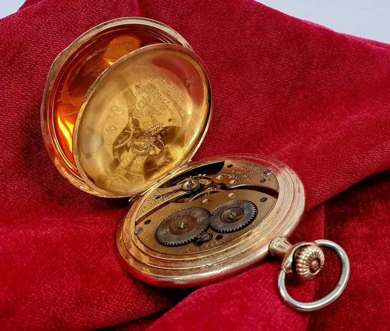 PIĘKNY POZŁACANY ZABYTKOWY ZEGAREK KIESZONKOWY AMERICAN WALTHAM 7 JEWELS