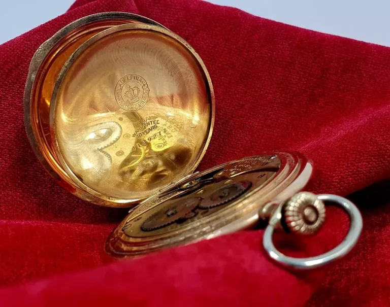 PIĘKNY POZŁACANY ZABYTKOWY ZEGAREK KIESZONKOWY AMERICAN WALTHAM 7 JEWELS