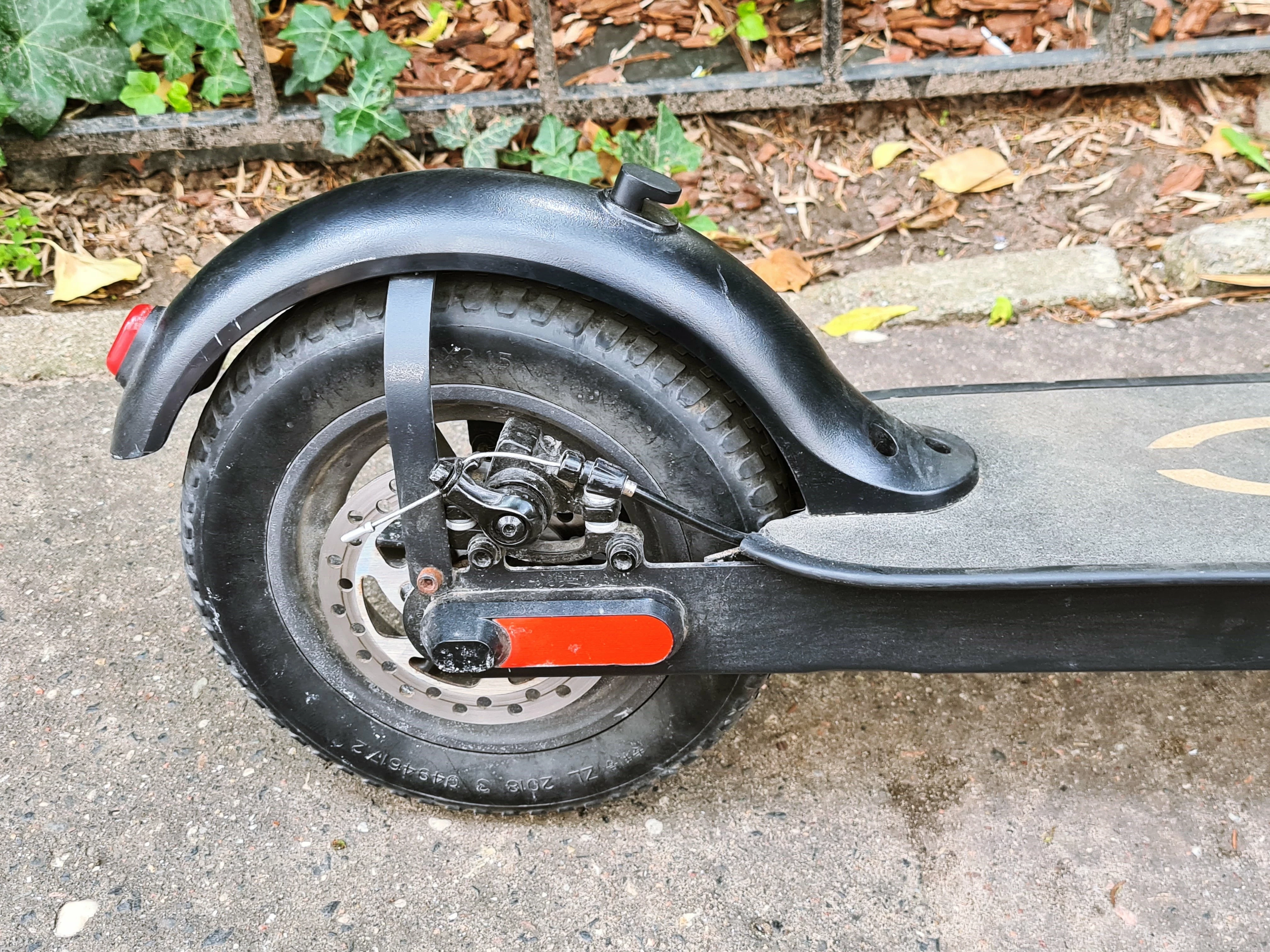 hulajnoga-elektryczna-fiat-500-udzwig-140-kg-opis-kolor-127448-1