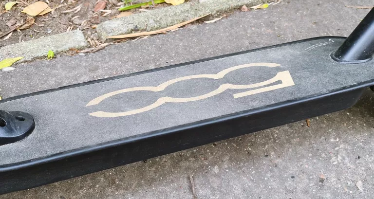 hulajnoga-elektryczna-fiat-500-udzwig-140-kg-opis-waga-1540